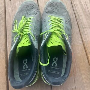 On cloud shoes size 11
